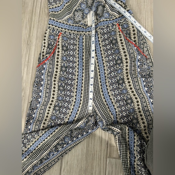 Stella Luce paisley romper with midriff cutout sized medium - Picture 9 of 11